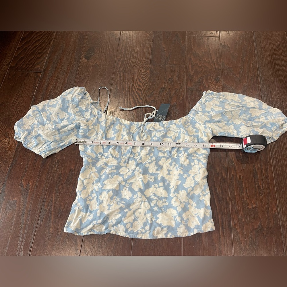Abercrombie Blue White Floral Off Shoulder Puff Corset Blouse size Medium NEW